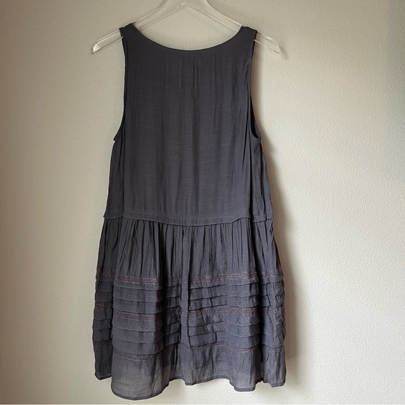 Entro Gray Lined Tunic Tank Tiered Lace Mini Dress Size Medium - Picture 4 of 5